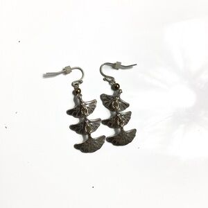Vintage Silver Tone Shell Dangle Y2K Earrings